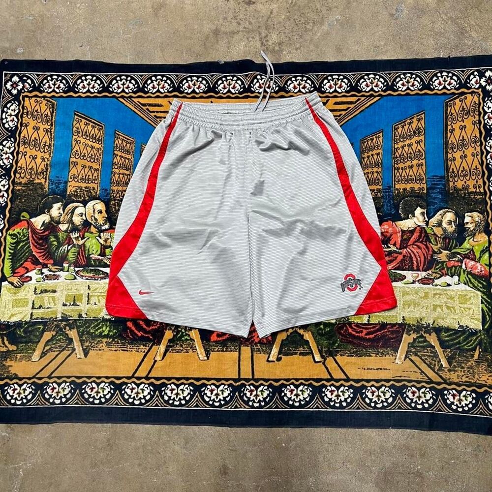 Nike ohio state basketball shorts Size medium 10"inseam baggy dazzle shiny y2k